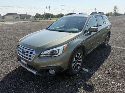 Green 2015 Subaru Outback 3.6R Limited
