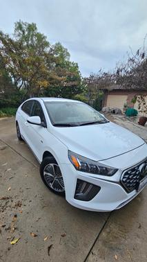 2020 Hyundai IONIQ Plug-In Hybrid SEL