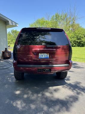 Red 2008 Chevrolet Tahoe LT