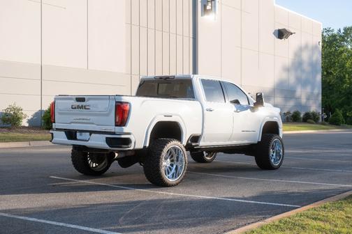 White 2020 GMC Sierra 2500 Denali