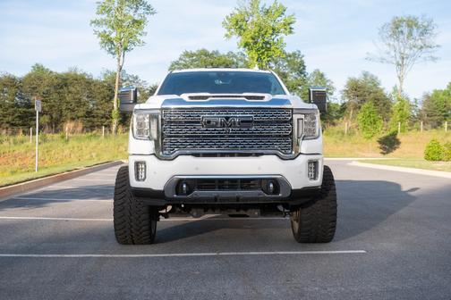 White 2020 GMC Sierra 2500 Denali