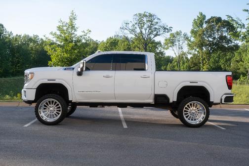 White 2020 GMC Sierra 2500 Denali