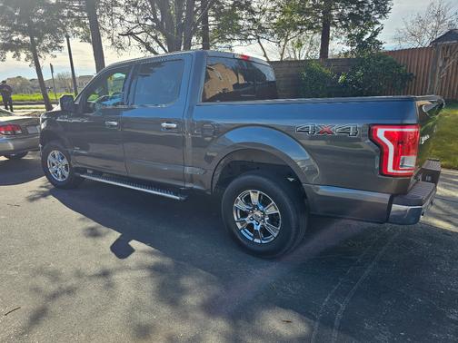 Gray 2016 Ford F-150 XLT