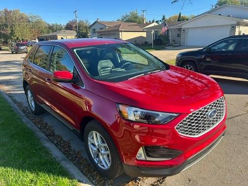 Red 2023 Ford Edge SEL