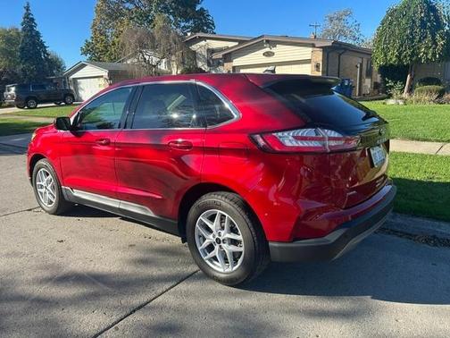 Red 2023 Ford Edge SEL