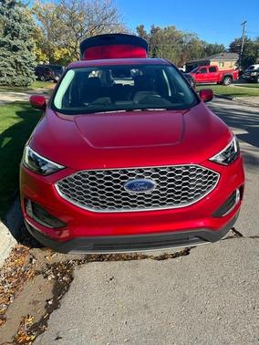 Red 2023 Ford Edge SEL