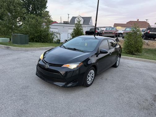 Black 2018 Toyota Corolla LE