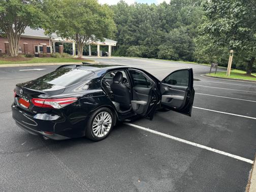 2019 Toyota Camry XLE