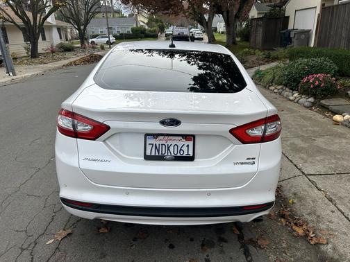 2016 Ford Fusion Hybrid SE