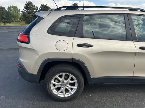 2015 Jeep Cherokee Sport