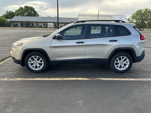 2015 Jeep Cherokee Sport