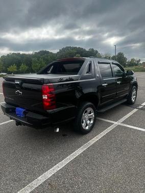 Black 2013 Chevrolet Avalanche LT