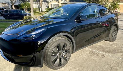 2025 Tesla Model Y Long Range RWD