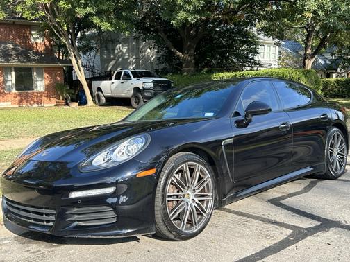2015 Porsche Panamera 2