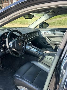 2015 Porsche Panamera 2