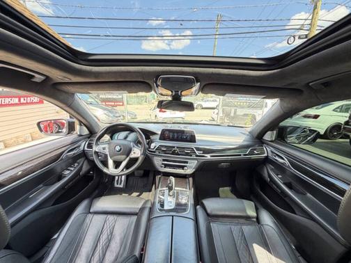 Black 2016 BMW 750 i xDrive