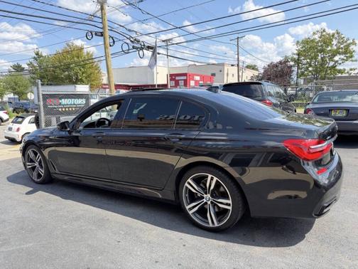 Black 2016 BMW 750 i xDrive