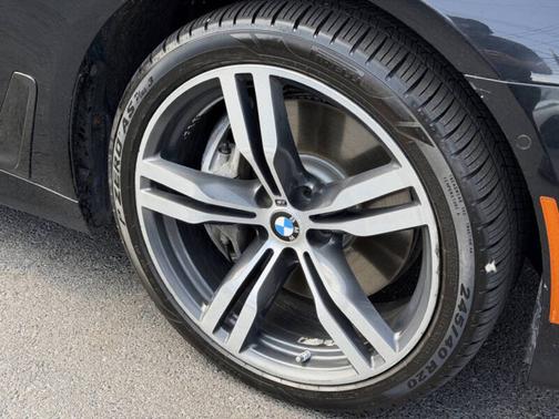 Black 2016 BMW 750 i xDrive