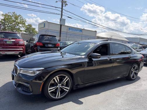 Black 2016 BMW 750 i xDrive
