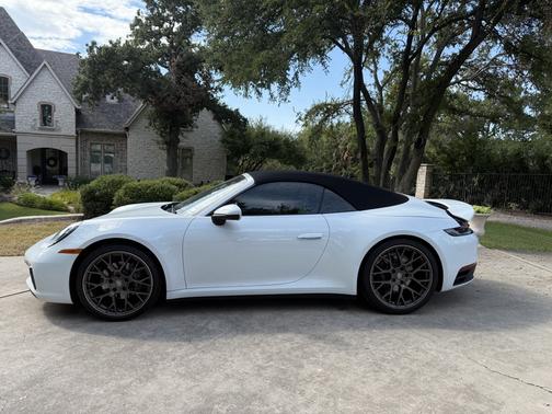 2022 Porsche 911 Carrera