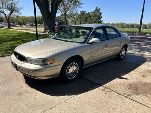 Gold 2001 Buick Century Custom