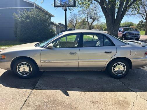 Gold 2001 Buick Century Custom