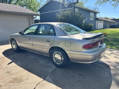 Gold 2001 Buick Century Custom