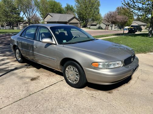 Gold 2001 Buick Century Custom