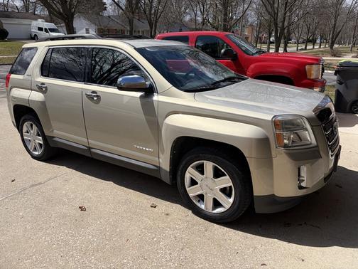 Beige 2011 GMC Terrain SLE-2