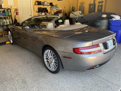 2009 Aston Martin DB9 Volante