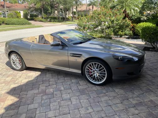 2009 Aston Martin DB9 Volante