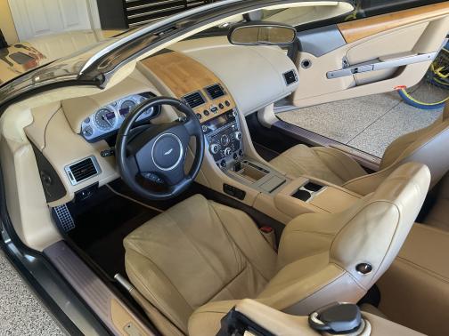 2009 Aston Martin DB9 Volante