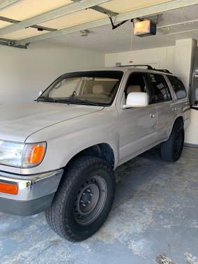 Beige 1997 Toyota 4Runner SR5 4WD