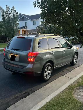 Green 2015 Subaru Forester 2.5i Premium