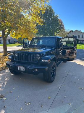 Black 2024 Jeep Gladiator Nighthawk