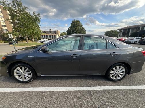 2012 Toyota Camry Hybrid XLE