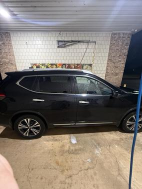 Black 2017 Nissan Rogue SL