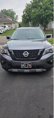 Gray 2020 Nissan Pathfinder SL