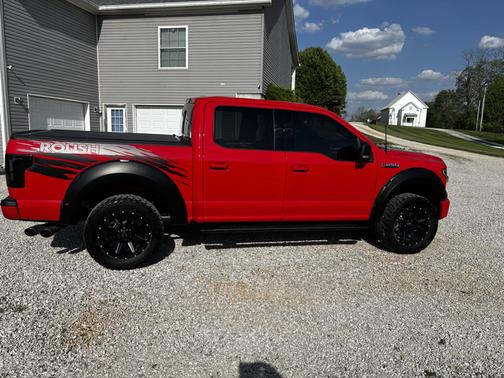 Red 2016 Ford F-150 XLT