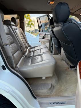 2000 Lexus LX 470 Base