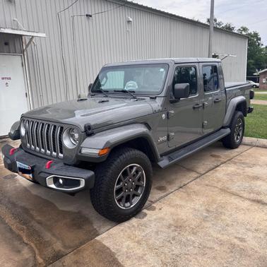 Gray 2020 Jeep Gladiator Overland