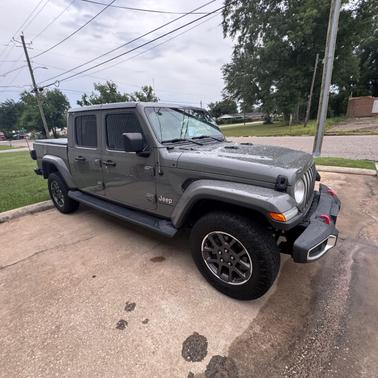 Gray 2020 Jeep Gladiator Overland