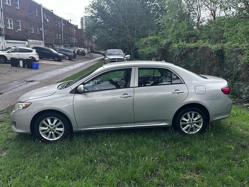 2010 Toyota Corolla LE