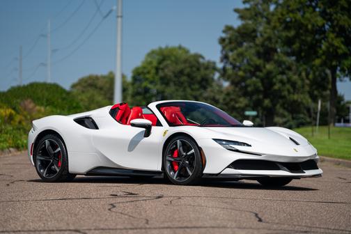 2023 Ferrari SF90 Spider Base