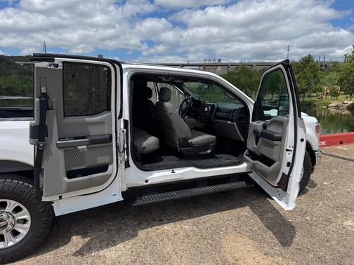 White 2020 Ford F-250 XLT