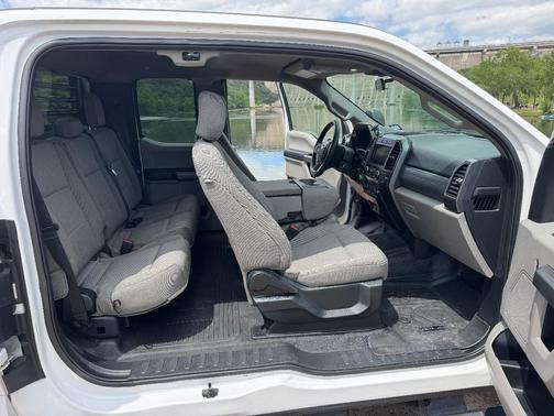 White 2020 Ford F-250 XLT