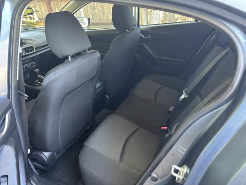 2015 Mazda Mazda3 i Sport