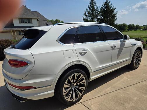 2021 Bentley Bentayga V8