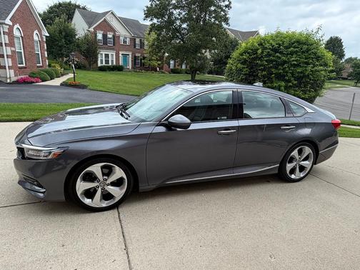Gray 2018 Honda Accord Touring