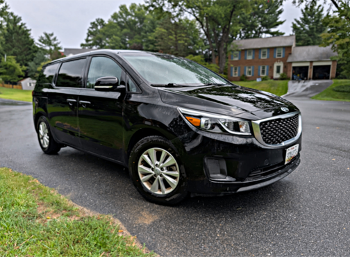 Black 2018 Kia Sedona LX
